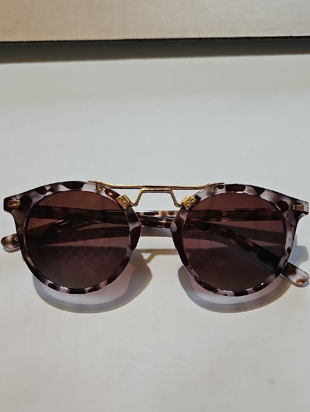 Round Tortoiseshell Frame Sunglasses with Gold Double Bridge -  Gradient Lenses